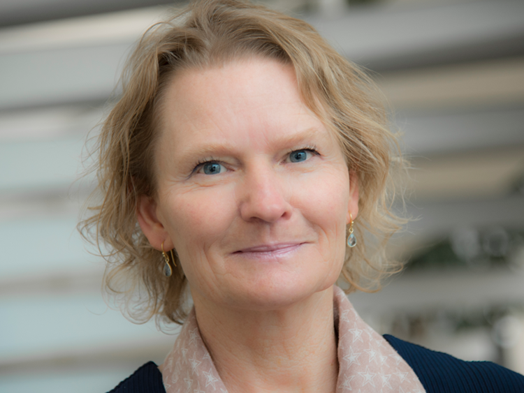 Portrætfoto af Charlotte Nørbak, byggechef i Domea.dk. || CharlotteN-JL-award-web.png